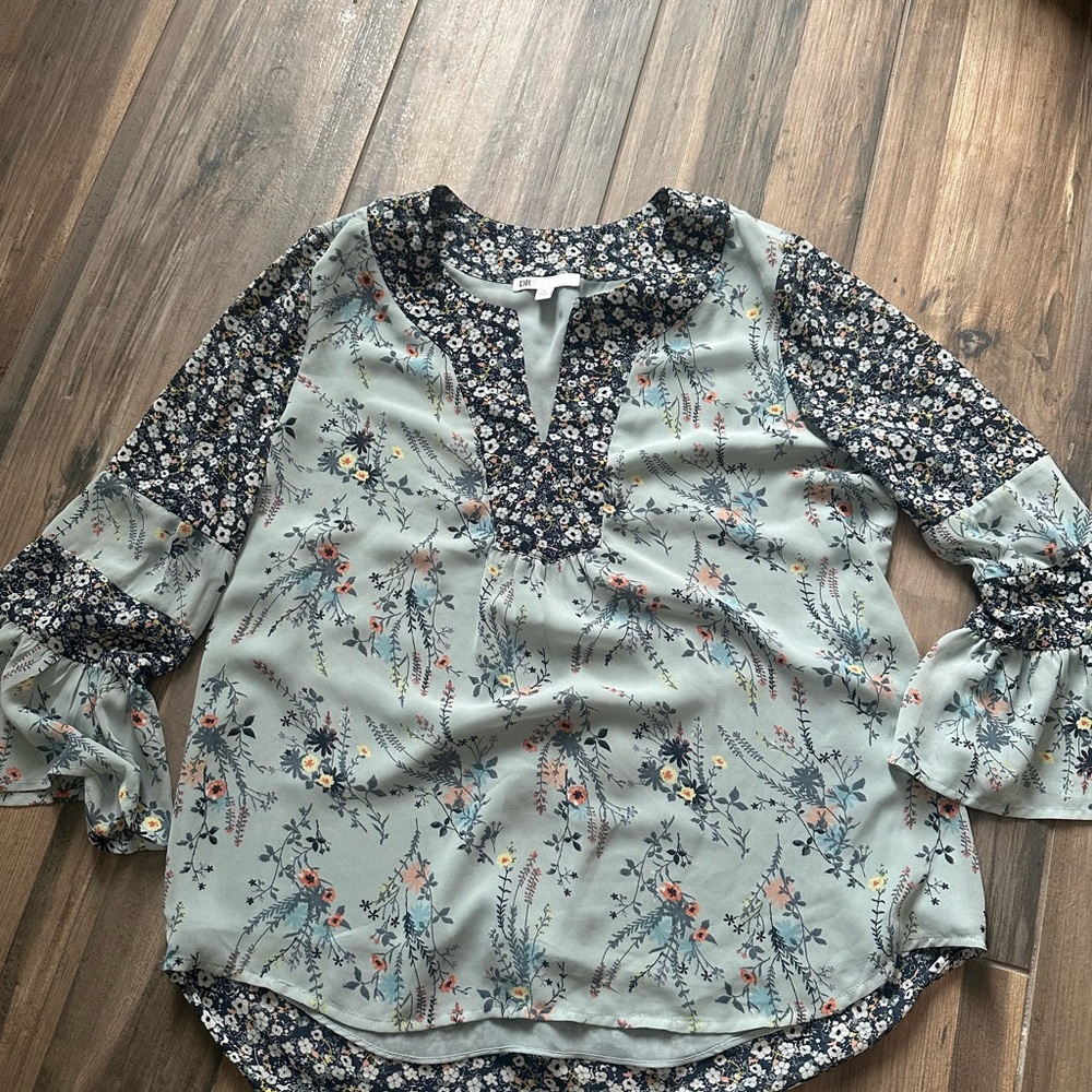 DR2 Floral Print Blouse - Blue and Gray